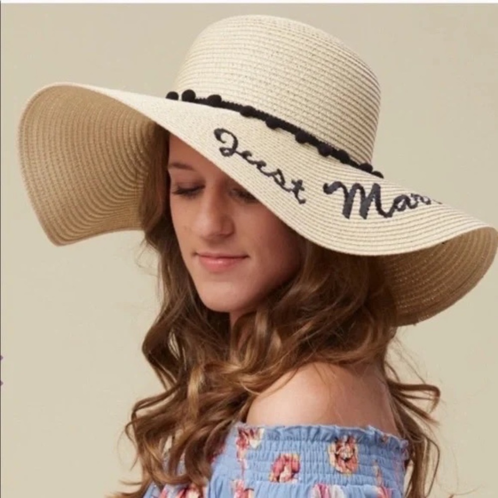 ALTAR’D STATE Just Married Sun Hat